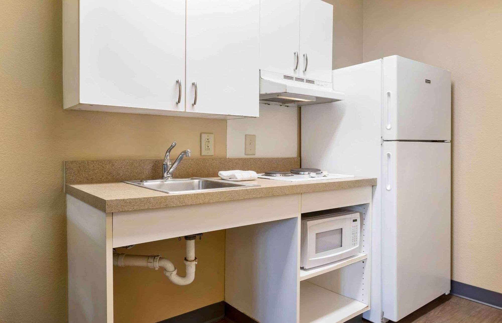 Extended Stay America Select Suites - Columbia - Ft Jackson Exterior photo