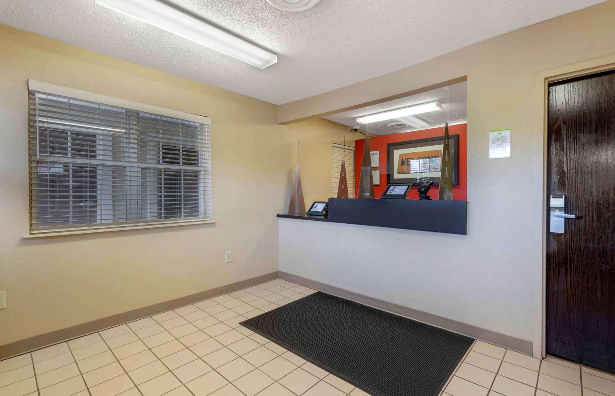 Extended Stay America Select Suites - Columbia - Ft Jackson Exterior photo